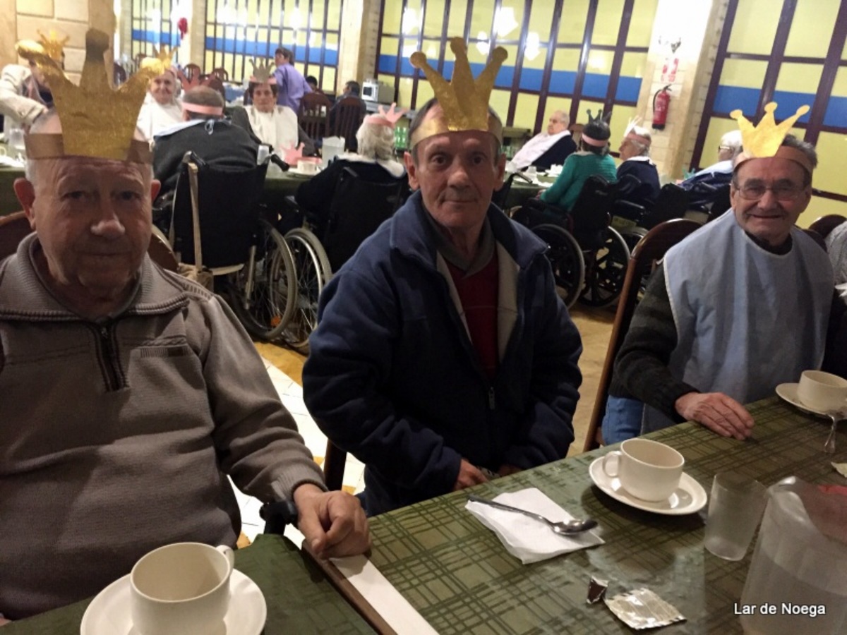 Comida de Navidad y Día de Reyes en Lar de Noega