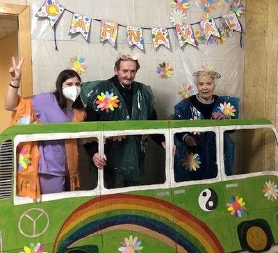 El espíritu Flower Power toma Lar de Noega